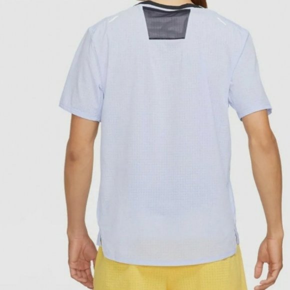 NWT Men's Nike trail running top! - Picture 2 of 7